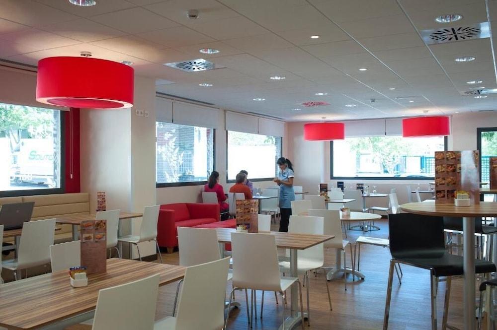 Travelodge Madrid Metropolitano Dış mekan fotoğraf