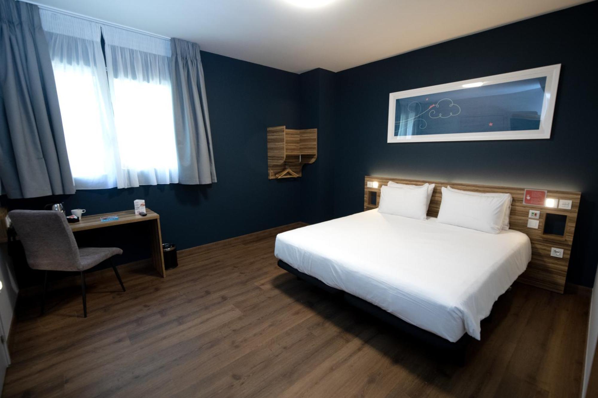 Travelodge Madrid Metropolitano Oda fotoğraf