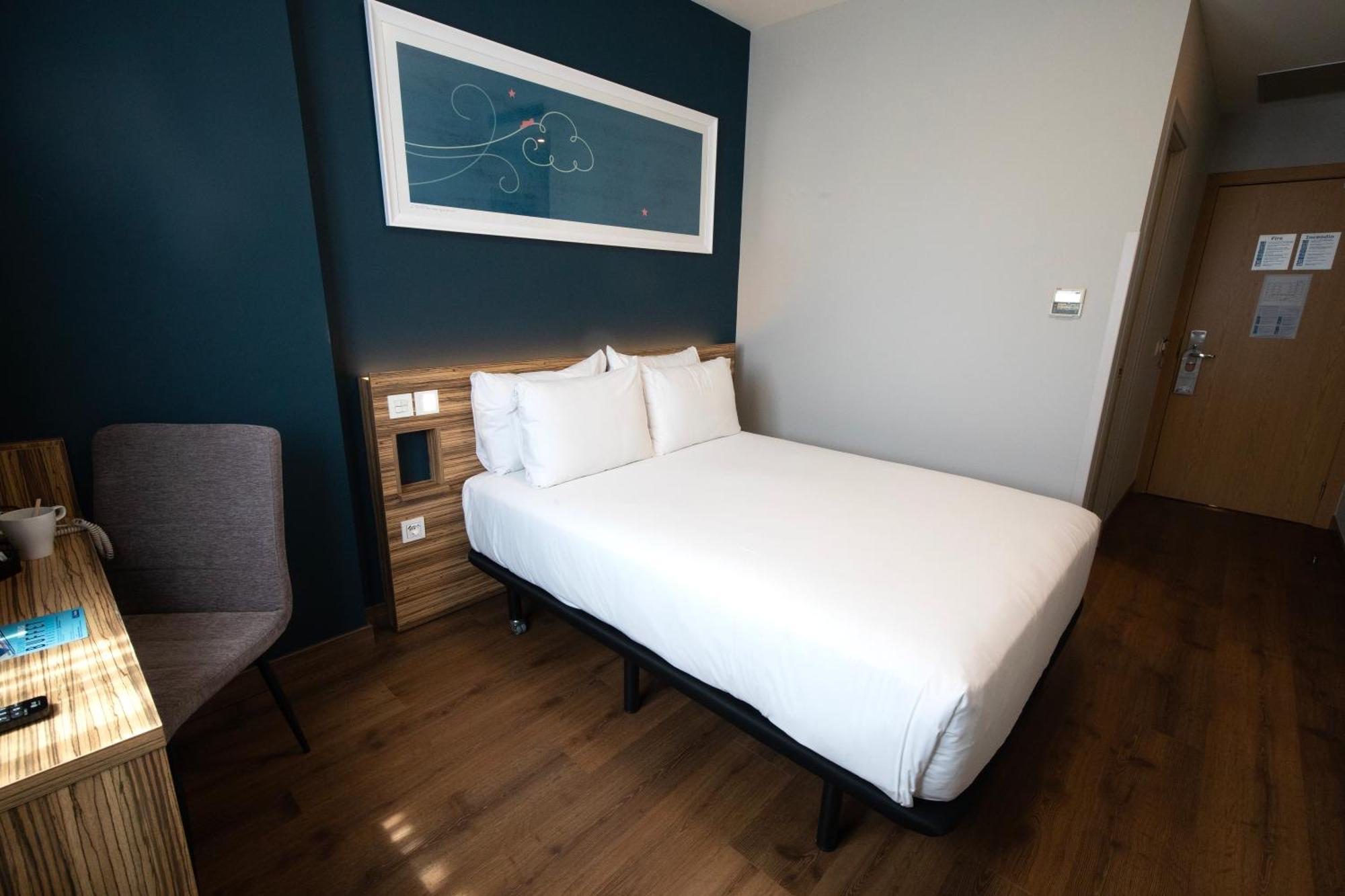 Travelodge Madrid Metropolitano Oda fotoğraf